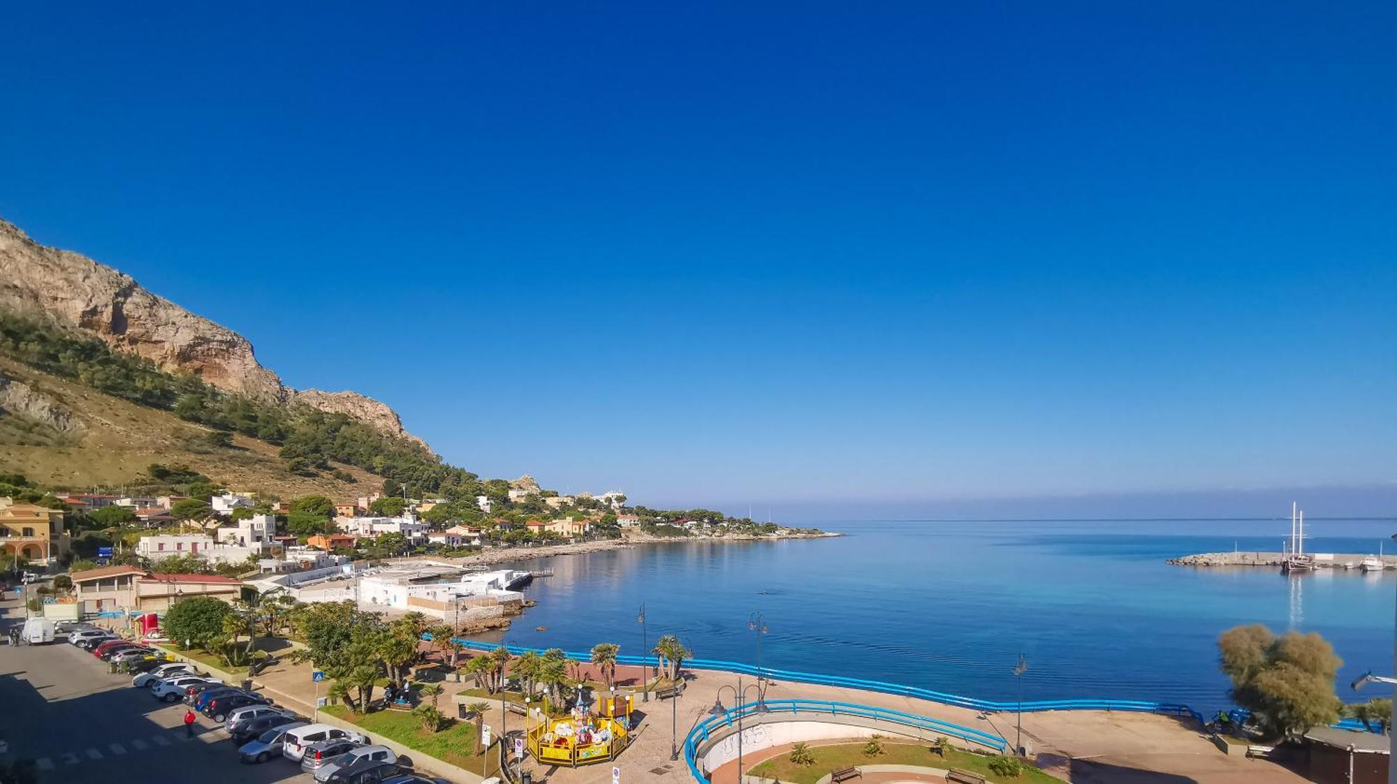 B&B Una Terrazza Sul Golfo Di Sferracavallo Exteriér fotografie